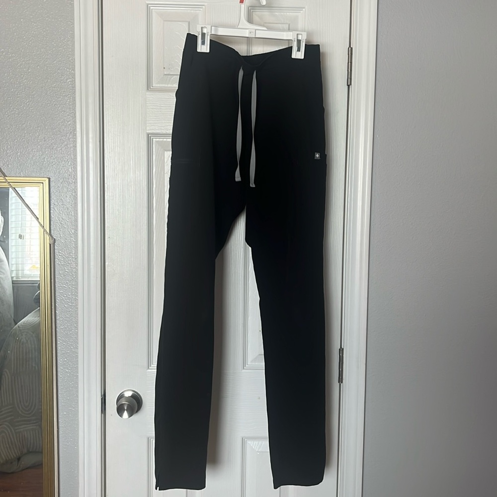 Figs Yola skinny scrub pants XS tall